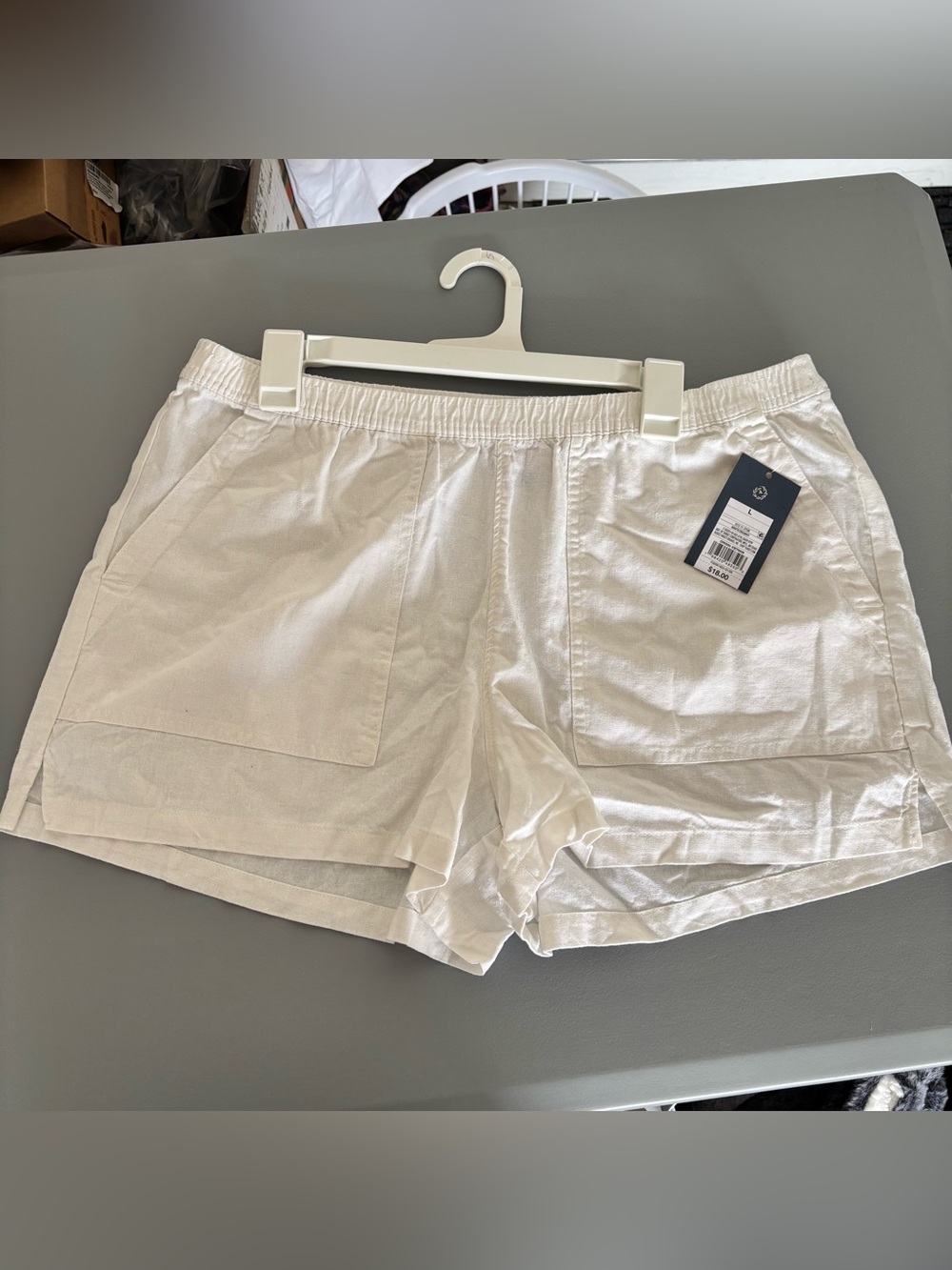 Universal thread Women’s linen white short size large NEW